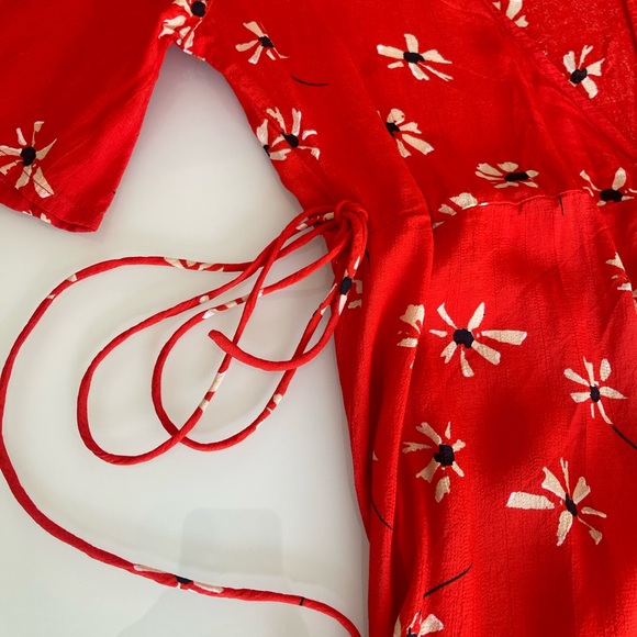 Anthropologie Faithfull the Brand Red Floral Midi Dress  wrap size xs - Picture 4 of 16